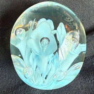 VTG JOE ST CLAIR Glass PAPERWEIGHT 2 3/4”  Signed Blue Floral Bubble (CB1)